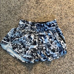 Lululemon shorts size 4